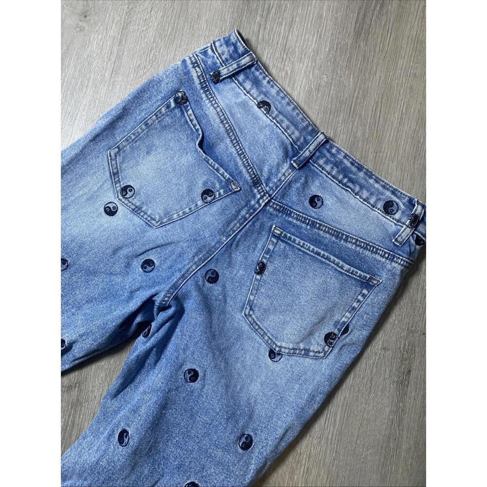 Tinseltown Jeans size 9 Women’s Yin Yang 90s Straight Leg Y2K Frayed Distressed